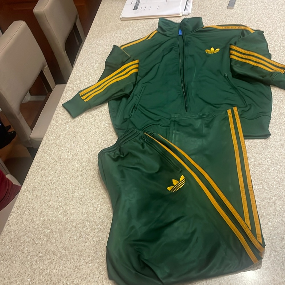 Men’s Adidas warm up